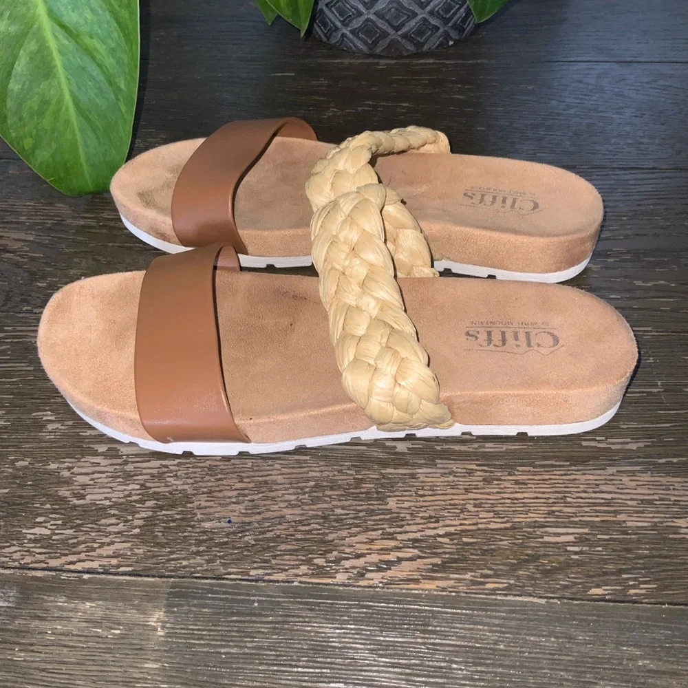 CLIFFS BY WHITE MOUNTAIN Women's Tonic Slide Sandal 7